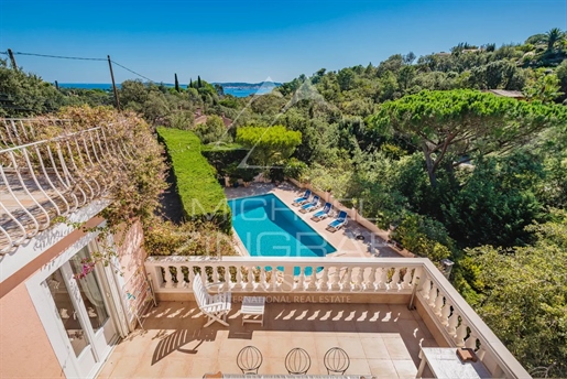 Provençal property with sea view - Grimaud