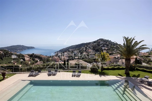 Col de Villefranche-sur-Mer - Large modern property with panoramic sea view over the bay of Villefra