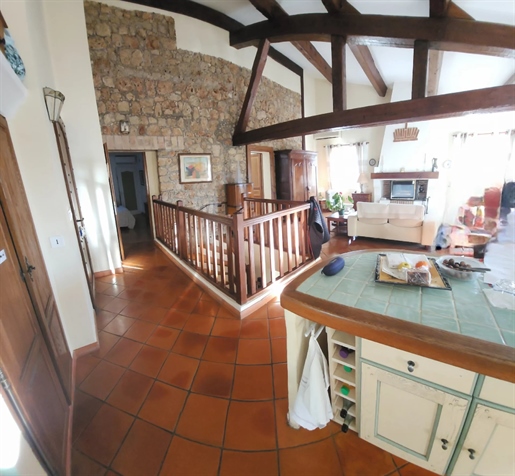 Taradeau Villa T5 panoramic view with swimming pool and garage
