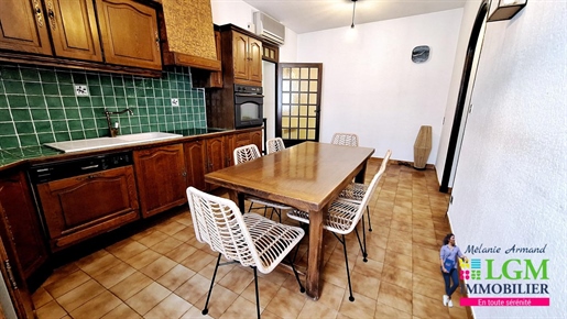 Aigues-Mortes - Charming townhouse with garage and courtyard