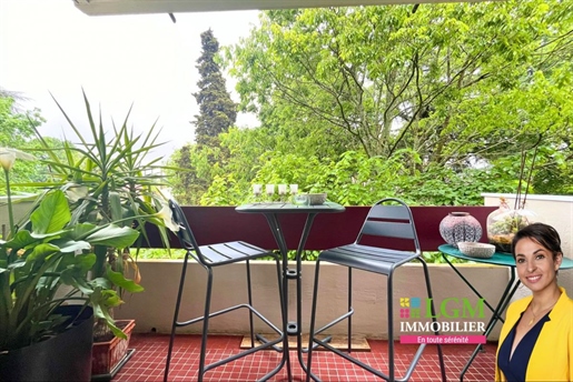 Toulouse, 3/4 room apartment of 89 m2 with balconies, cellar and garage