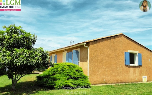 3-Zimmer-Villa (Erweiterungsmöglichkeit) mit Garage auf einem Grundstück von 492m² mit Swimmingpool