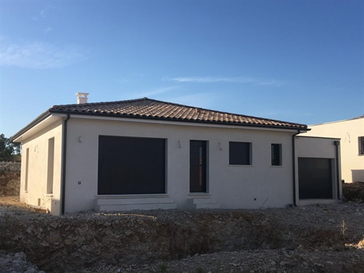 New 4 room villa - 89m² of living space + garage on a plot of 361m²