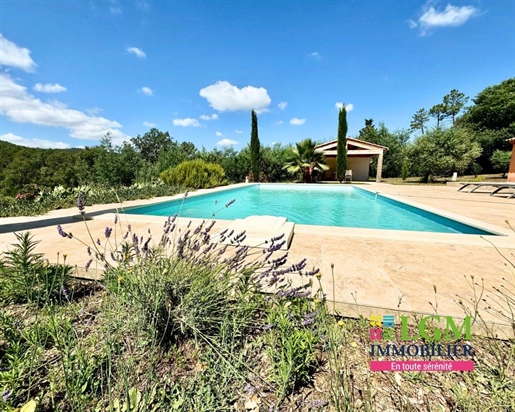 Le Muy, villa of 206M2 on a plot of 10.800M2