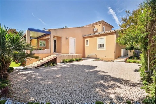 Huis Nîmes 165 m², Terrein 600 m²