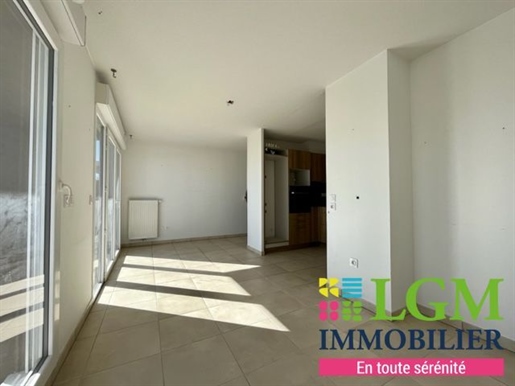 Montpellier Près D'arenes: T4 apartment of 75.22 m² with terrace of 18.79 m² and two car parks in