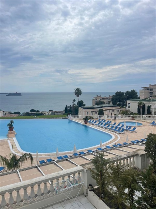 Cannes, Panoramablick auf das Meer