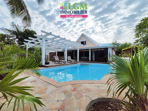Zeldzaam te koop in deze zone: 7-kamer villa met zwembad in ÉTANG-SALÉ les Bains (Réunion)