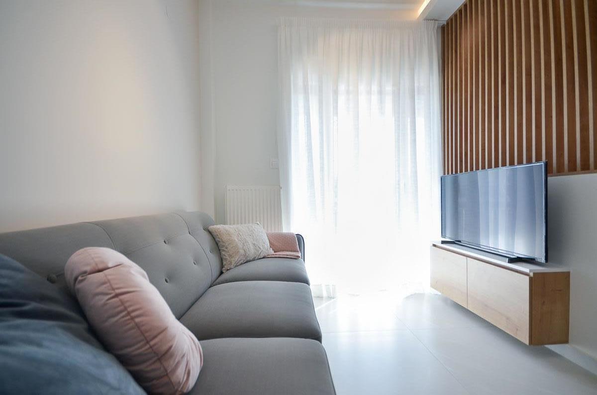 Thessalonique à vendre appartement de 55 m² parfaitement rénové et entièrement meublé