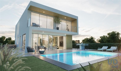 Casa / Villa T5 em Faro de 236,00 m²