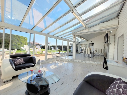 Dpt Charente Maritime (17), à vendre maison P4 de 162 m² - Terrain de 1 059,00 m²
