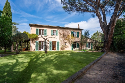 Saint Tropez - Provenzalische Bastide in einem privaten Anwesen