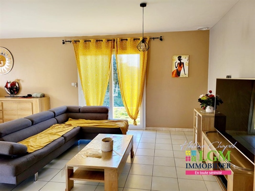 3 bedroom villa, 155 m² in St Julien Les Rosiers