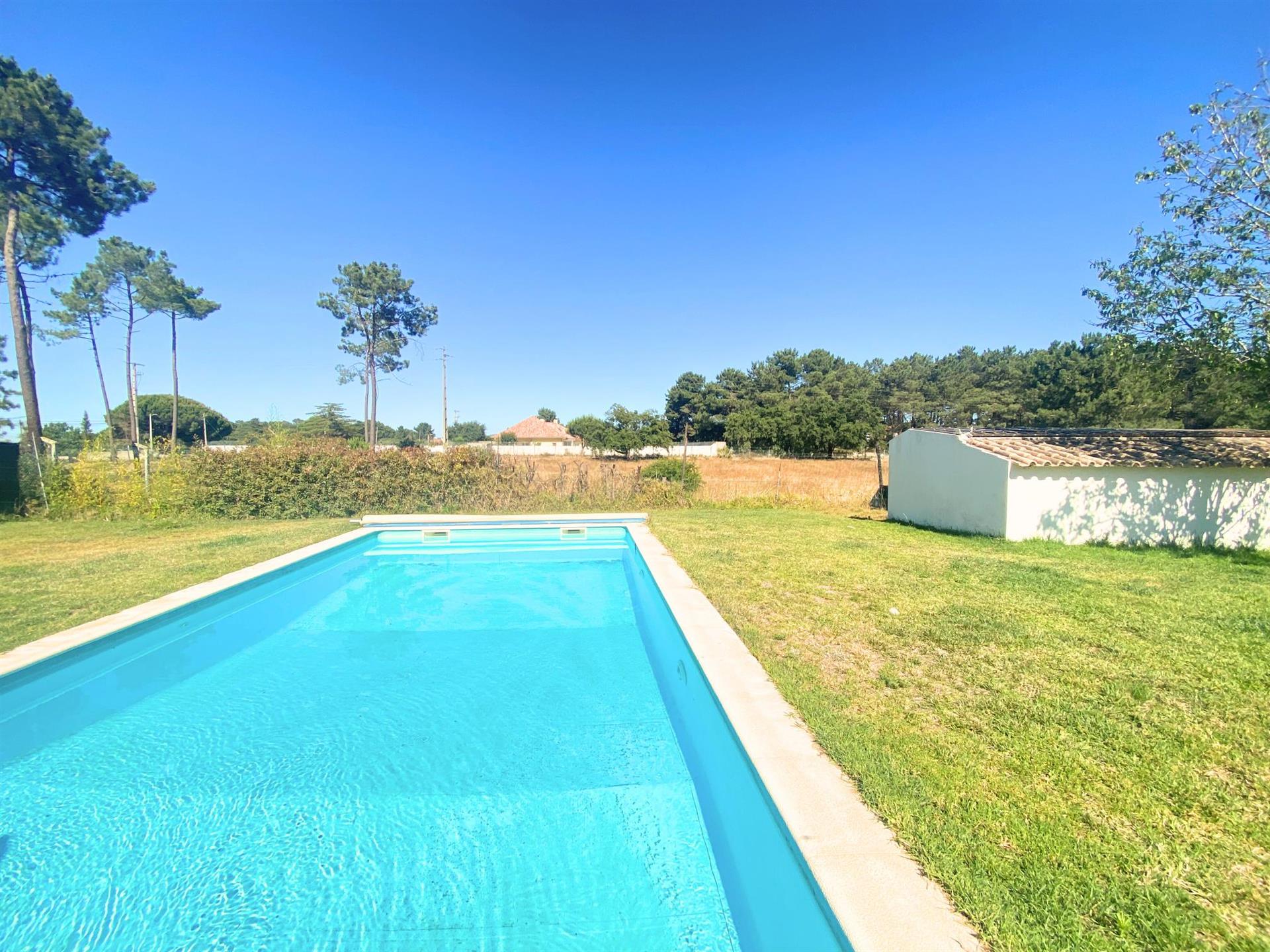 Farm with 0.2950ha with swimming pool near Serra da Arrábida