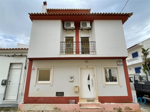 Home / Villa with 2 Rooms in Faro with 65,00 m²