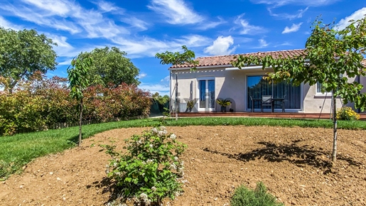 New quality villa in a popular village near Uzès