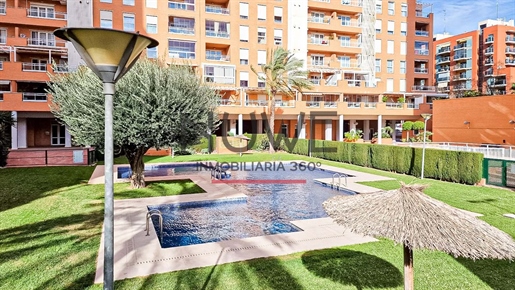 Appartement à Sant Pau avec piscine, salle de sport et deux courts de paddle-tennis