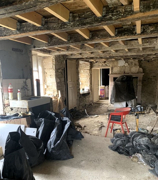 House to renovate in Langres
