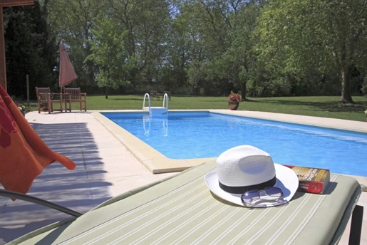 Exceptional property with pool and 4 gîtes