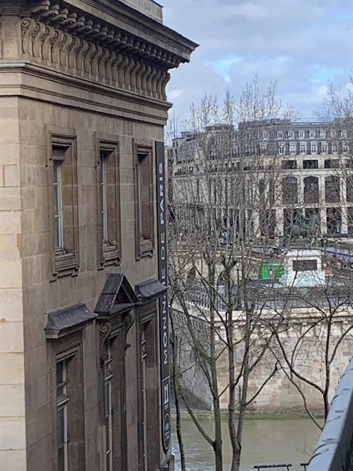 3 Slaapkamers apt in Monnaie- Paris Vi- Verbazingwekkend uitzicht