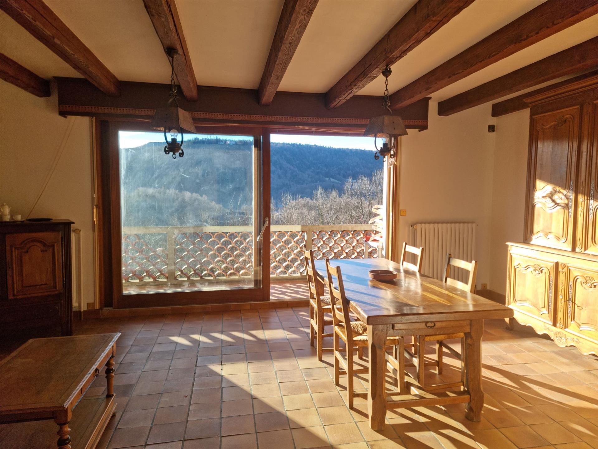 Hermosa casa en el corazón de los volcanes de Auvernia en Francia