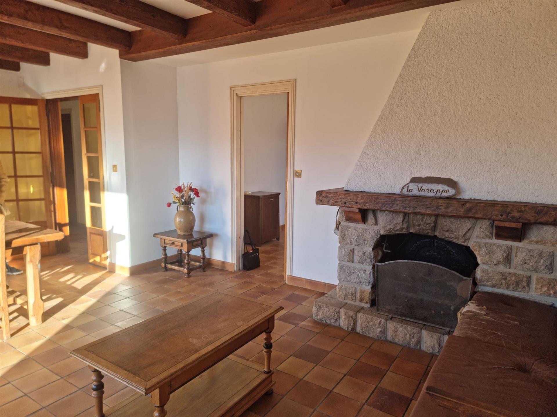 Hermosa casa en el corazón de los volcanes de Auvernia en Francia