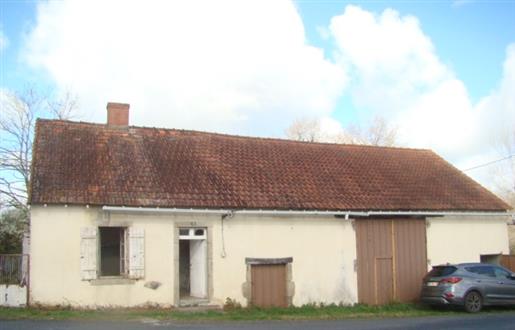 Dům s připojenou stodolou k rekonstrukci s více než 7 hektary půdy