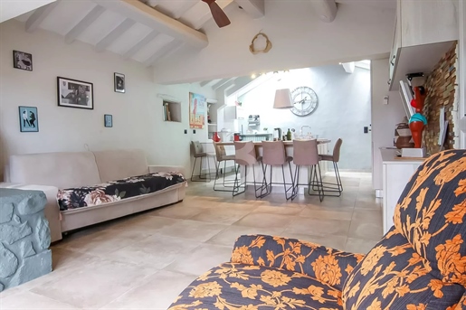 Appartement de charme, dernier étage à vendre à Roquebrune-Cap-Martin