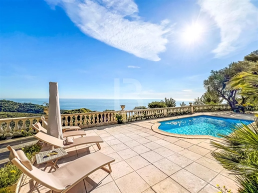 Eze, Villa with sea view, swimming pool, 6min from Monaco.
