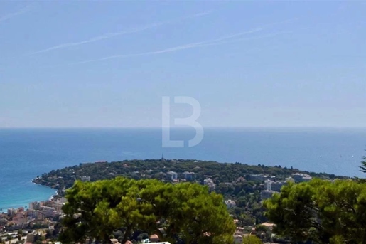 Modern villa with pool and sea view in Roquebrune-Cap-Martin