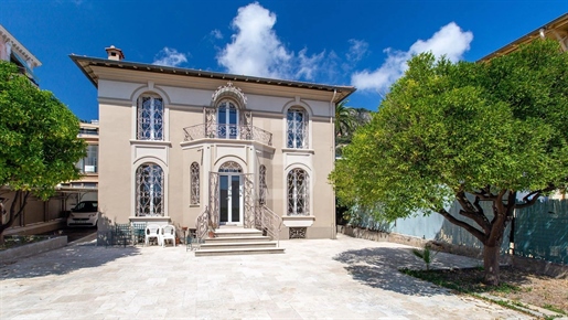 Bourgeois 5-bedroom villa in the heart of Beaulieu-sur-Mer, close to the beach