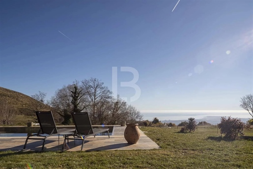 Magnificent renovated sheepfold with panoramic sea and hillsviews