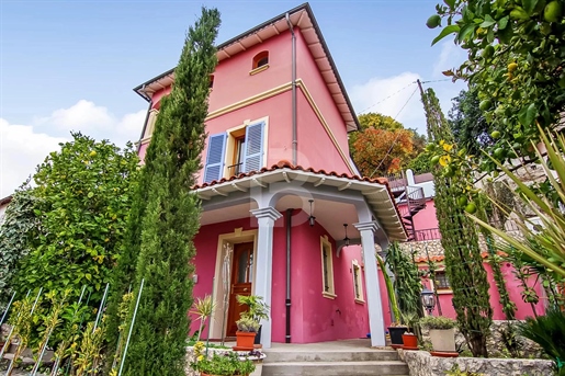 Wunderschöne Villa in Nizza Cimiez