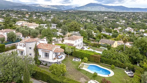 For sale in Valbonne, charming stone villa , on foot to Valbonne village et stunning panoramic views