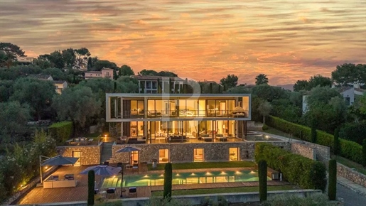 Moderne Villa mit hochwertigen Leistungen zum Verkauf in Mougins