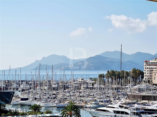 Penthouse met zeezicht te koop in Cannes
