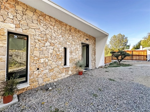Sole Agent - New contemporary villa Pegomas, in a secure domain