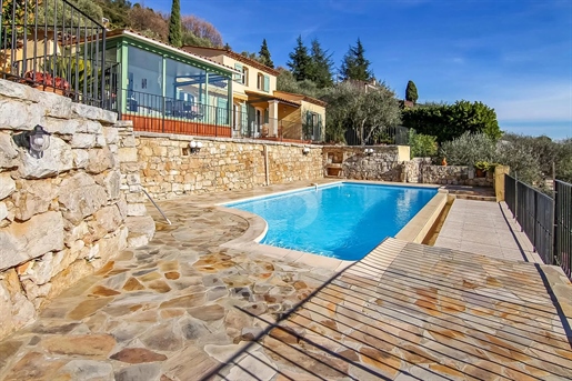 Belle villa provençale à vendre au calme avec vue mer