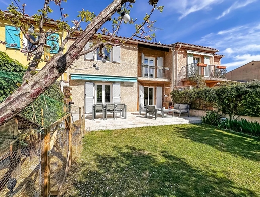 3 bedroom house in a secure domain for sale in Pégomas