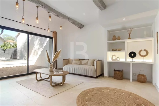 Prachtige gerenoveerde villa te koop in Cannes, wijk Montfleury
