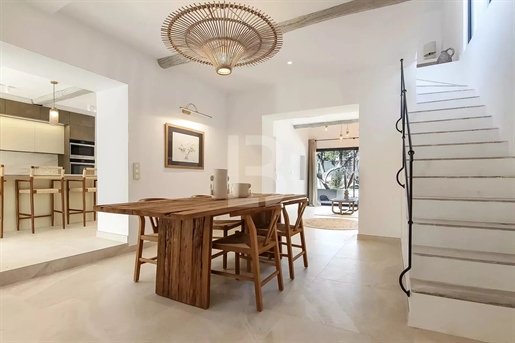 Wunderschöne renovierte Villa zum Verkauf in Cannes, Viertel Montfleury