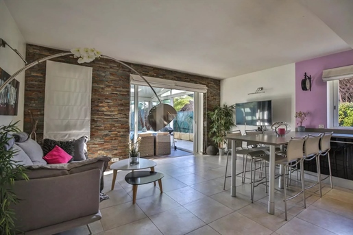 Luxurioux 3 bedroom apartment on ground floor for sale in Mougins
