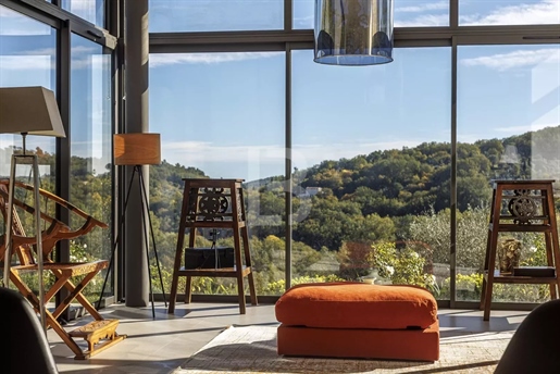 Seltene, neue Architektenvilla mit Panoramablick in absolut ruhiger Lage zum Verkauf in Grasse