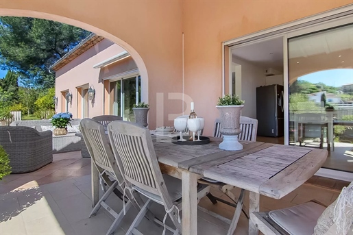 For sale in Le Rouret, Elegant Family home within walking distance to the village