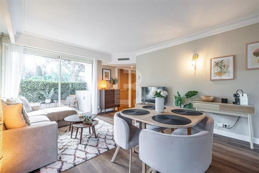 Kürzlich renovierte Wohnung mit Garten - Ausgezeichnete Investitionsmöglichkeit in Cannes!