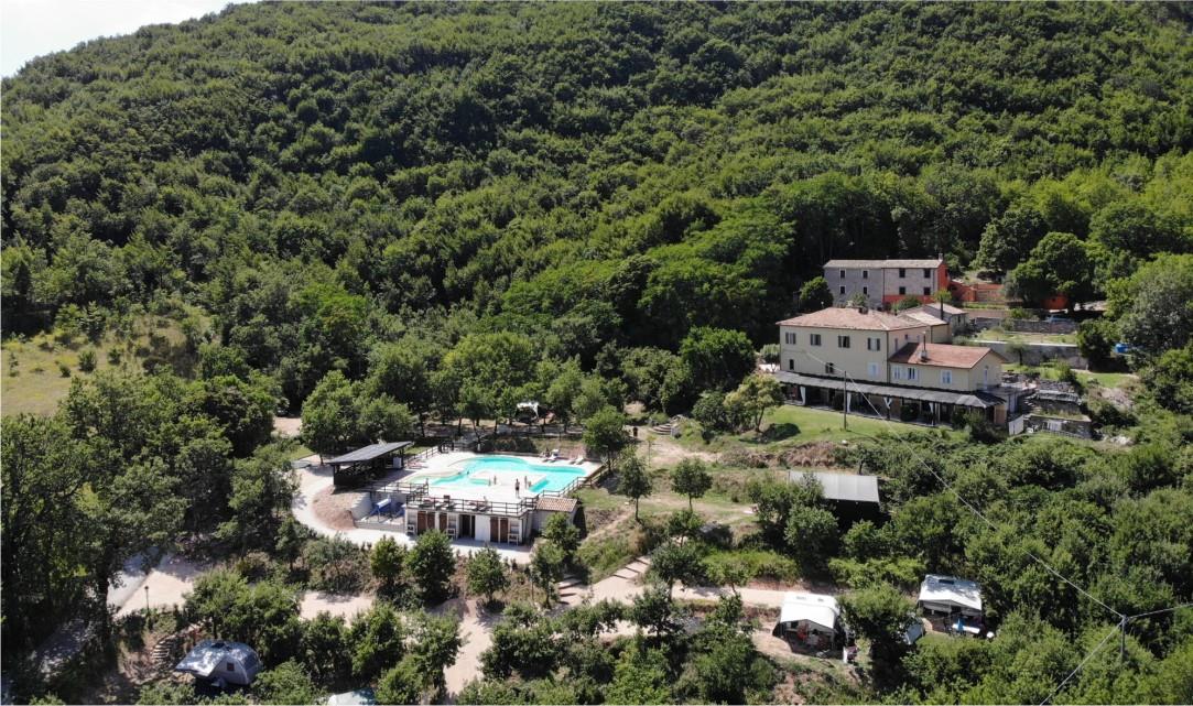 Enchanting tourist activity in Italy: Bosco Rotondo For Sale!