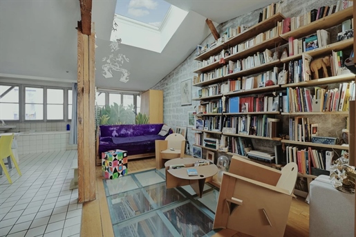 Loft - Artist's studio (professional and home activity)