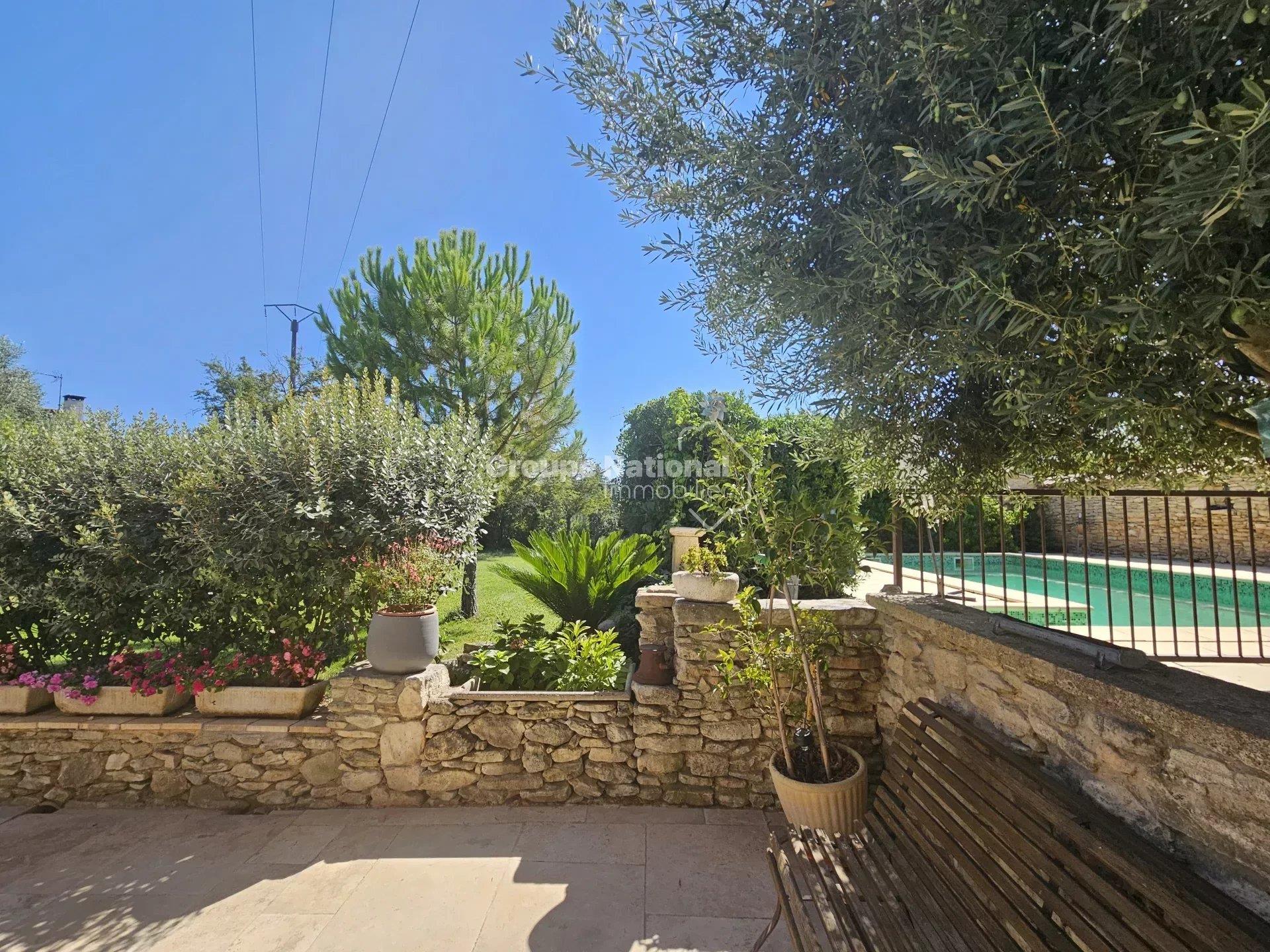Charming Villa in Pernes-les-Fontaines for Sale