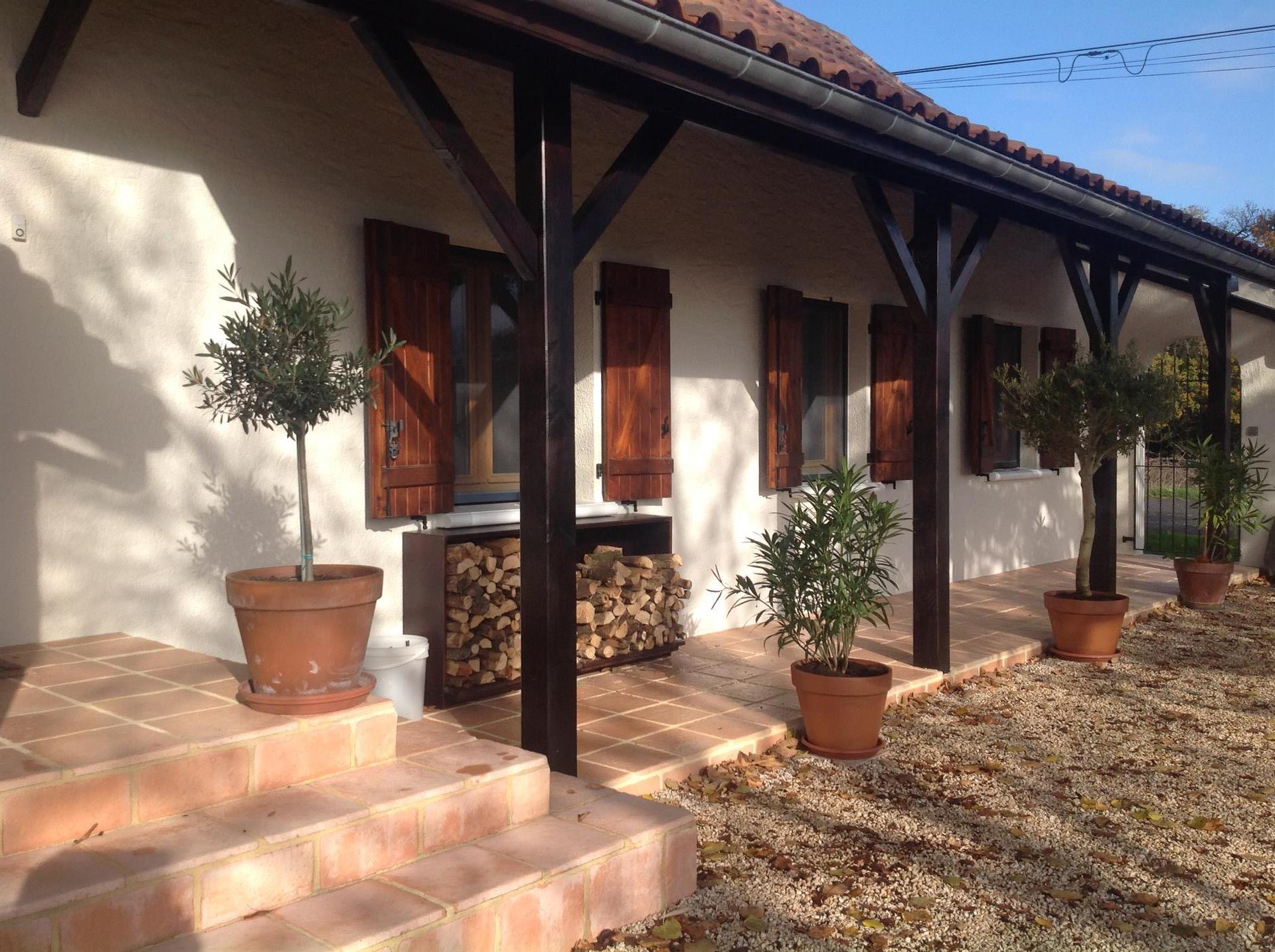 Linda casa com acompanhamento de gîte independente.