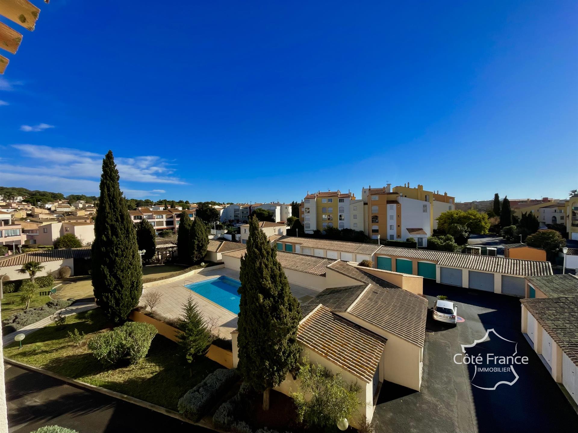 Duplex spațios cu 2 dormitoare în cartierul Saint Martin Le Cap D'Agde